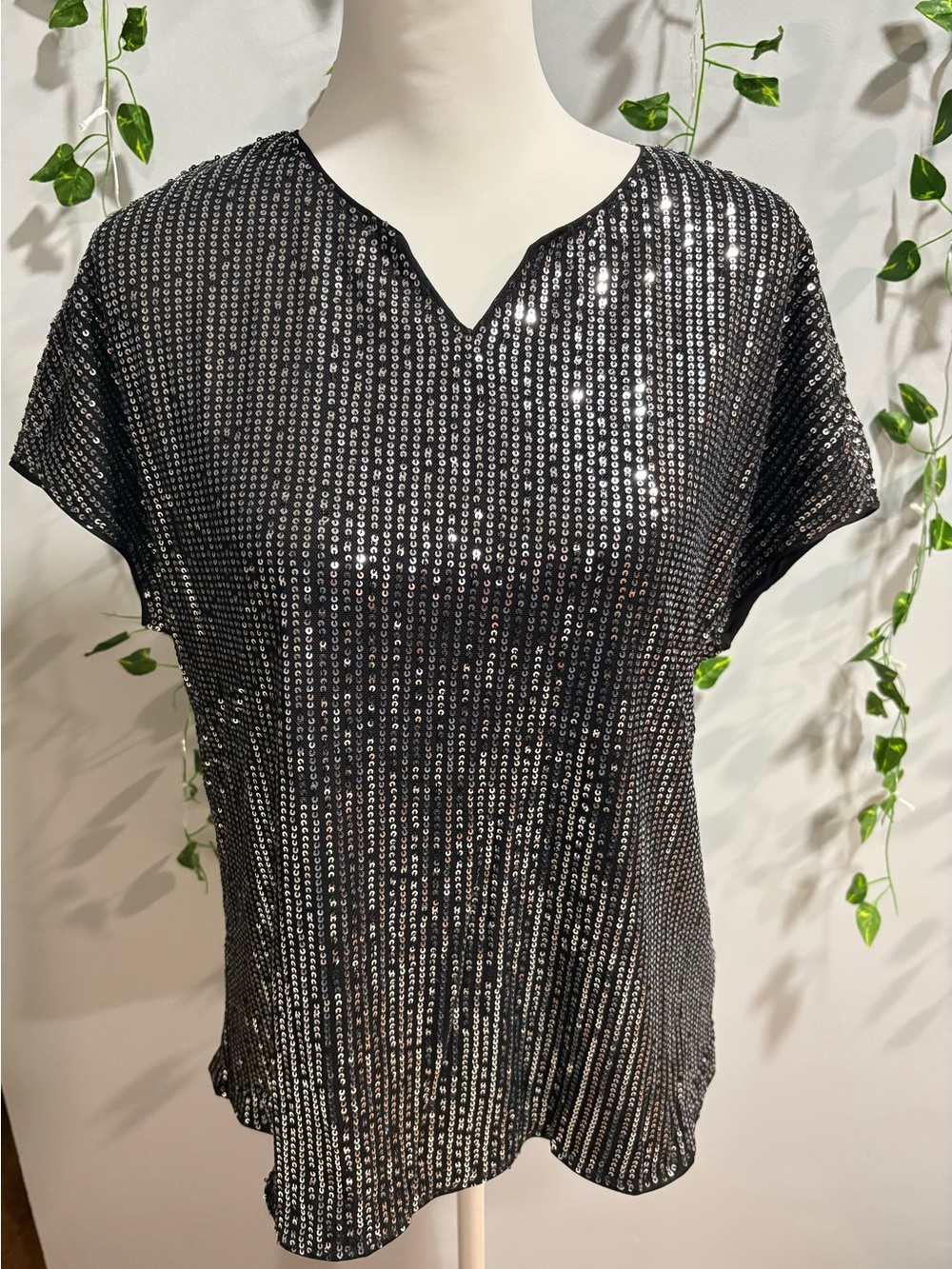 Women's Black Sequin Short Sleeve Top